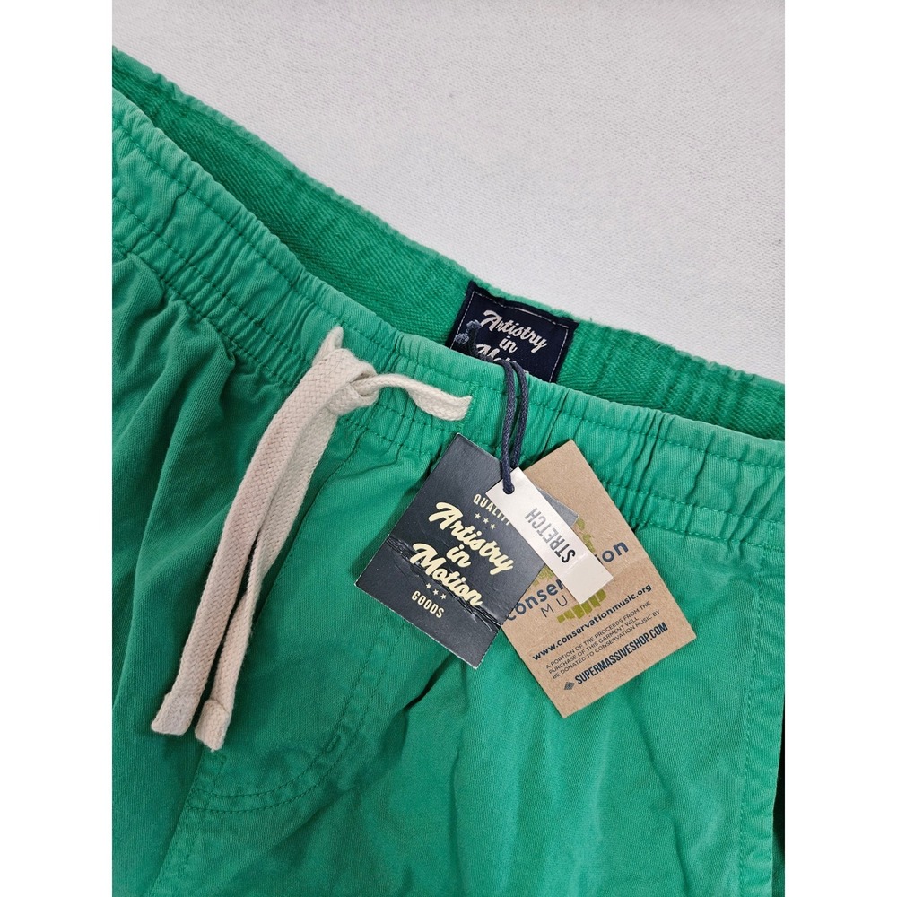 Artistry in Motion Shorts Mens Medium Green Stretch Elastic Waist Drawstring NEW